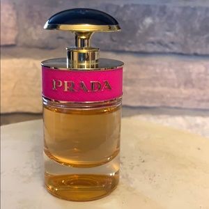 PRADA Candy 1.0 oz Eau De Toilet